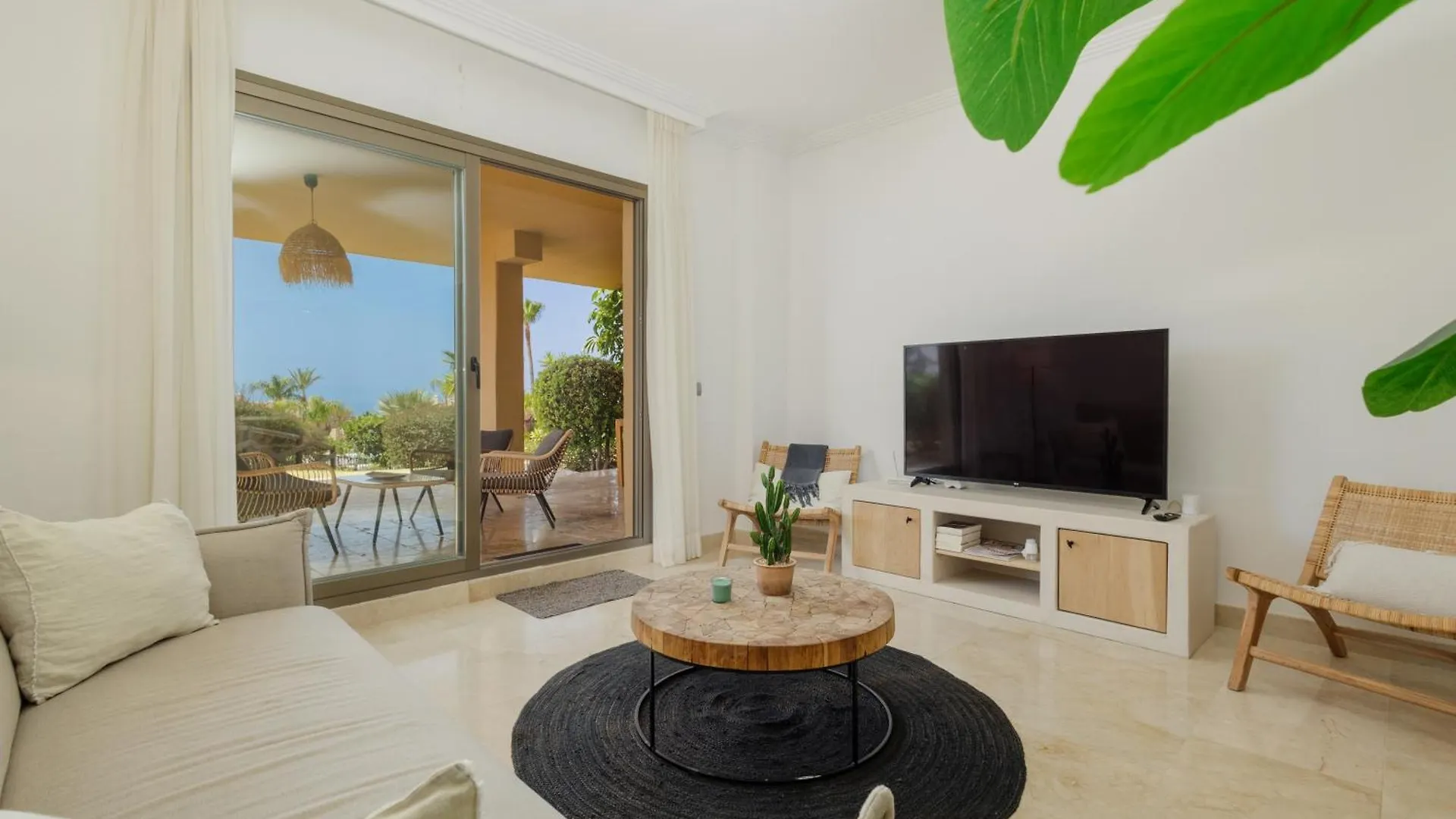 Modern And Luxurious Holiday Home With Sea Views In Benahavis Estepona 0*,  Spain