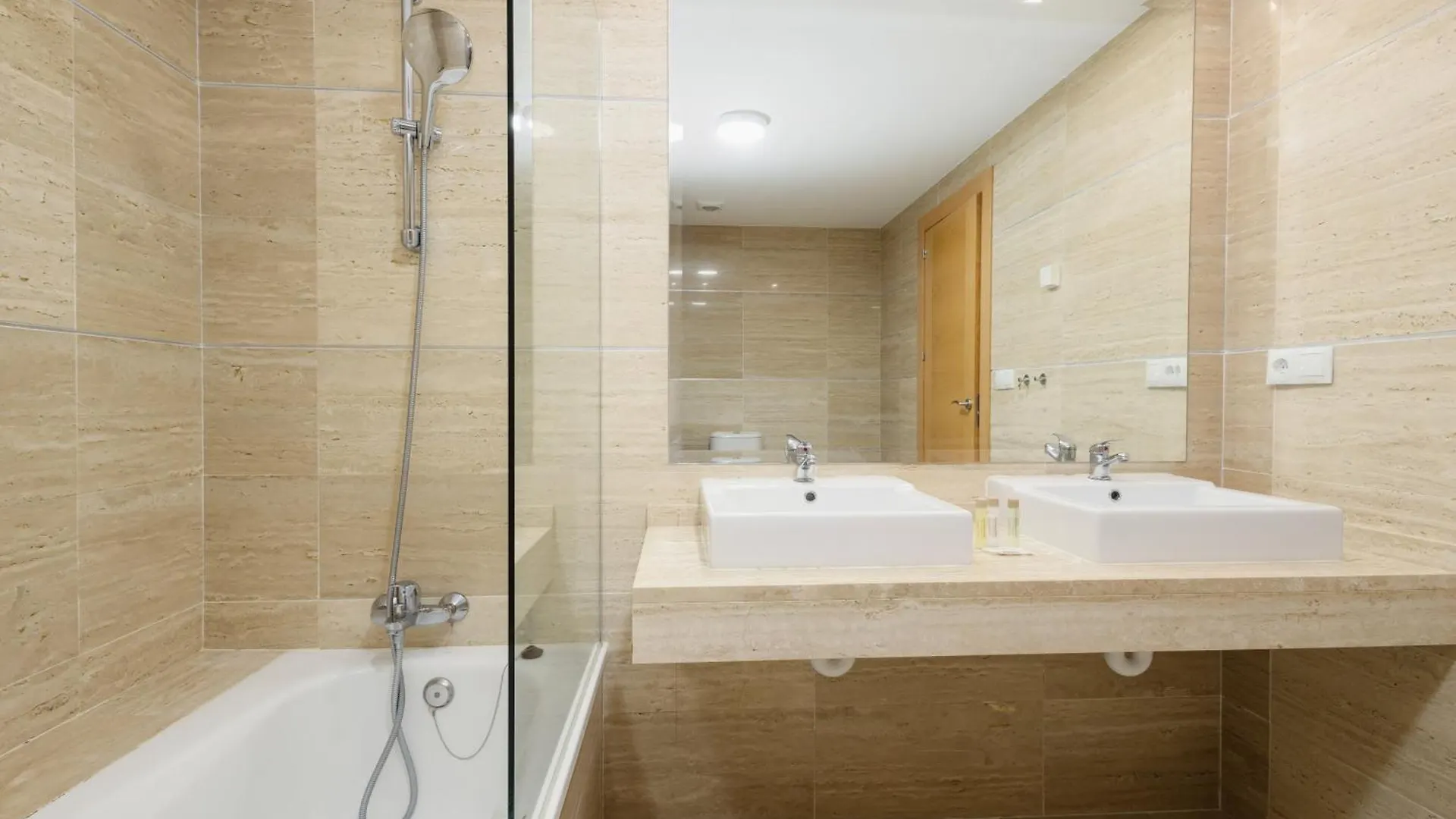 Modern And Luxurious Holiday Home With Sea Views In Benahavis Estepona Spain