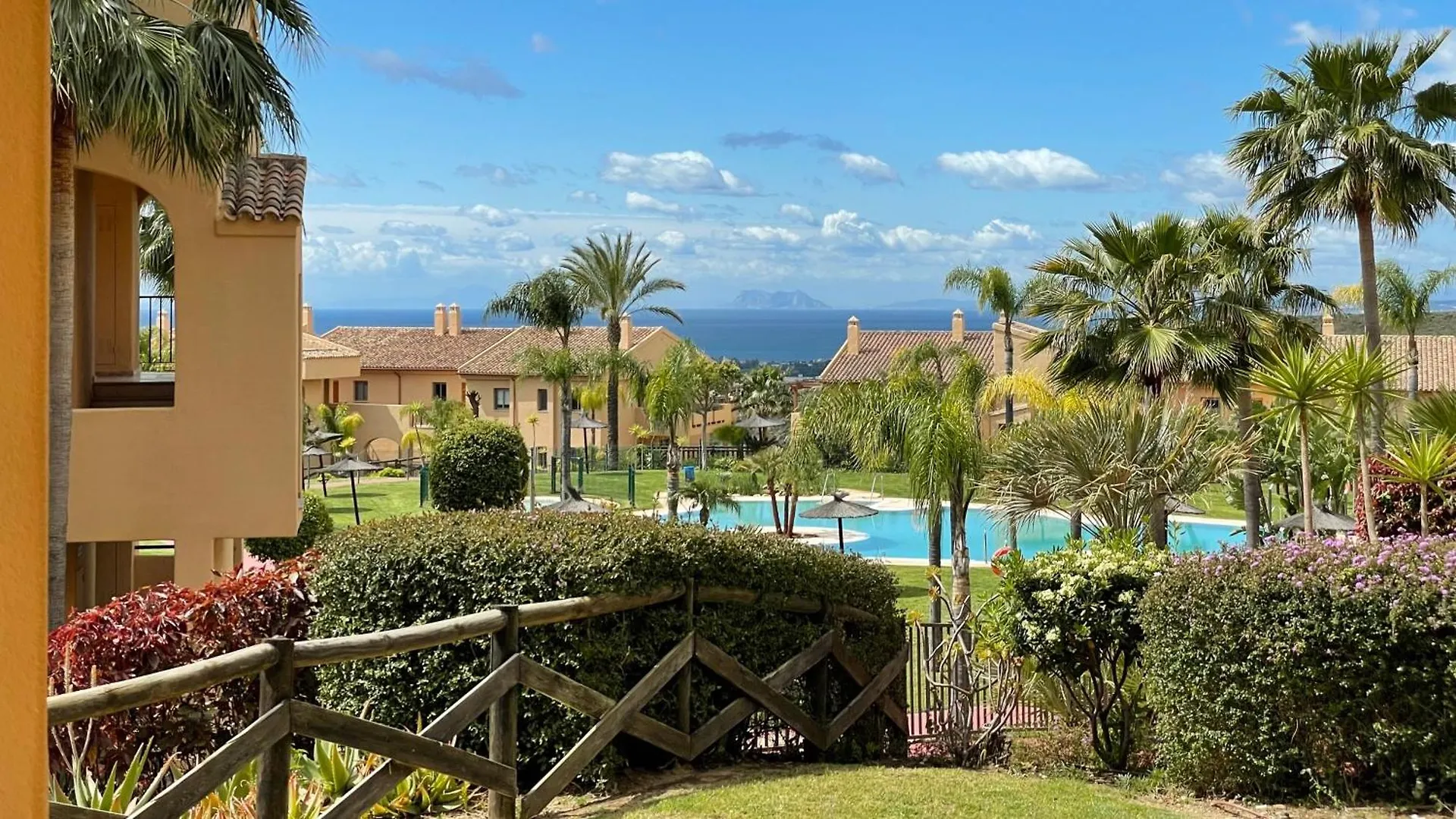 Apartment Modern And Luxurious Holiday Home With Sea Views In Benahavis Estepona Spain