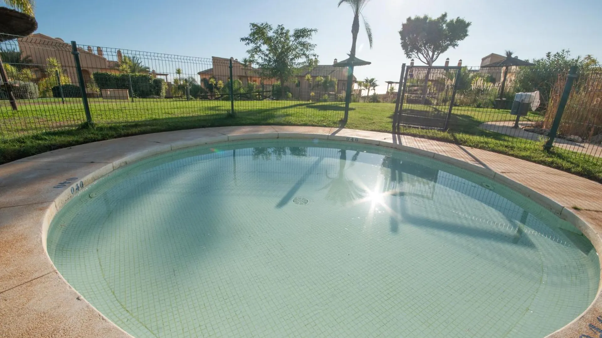 Apartment Modern And Luxurious Holiday Home With Sea Views In Benahavis Estepona