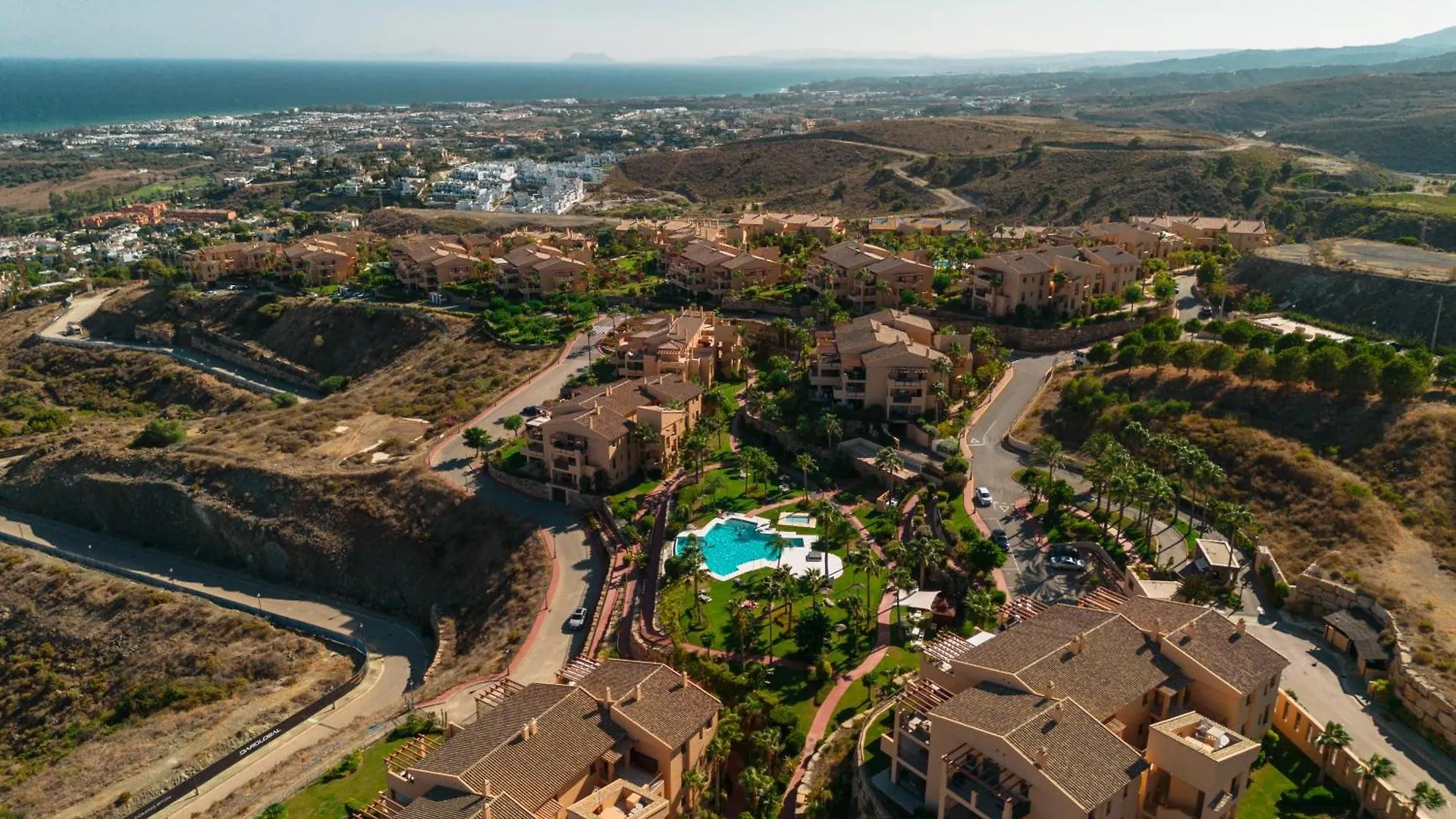 Modern And Luxurious Holiday Home With Sea Views In Benahavis Estepona