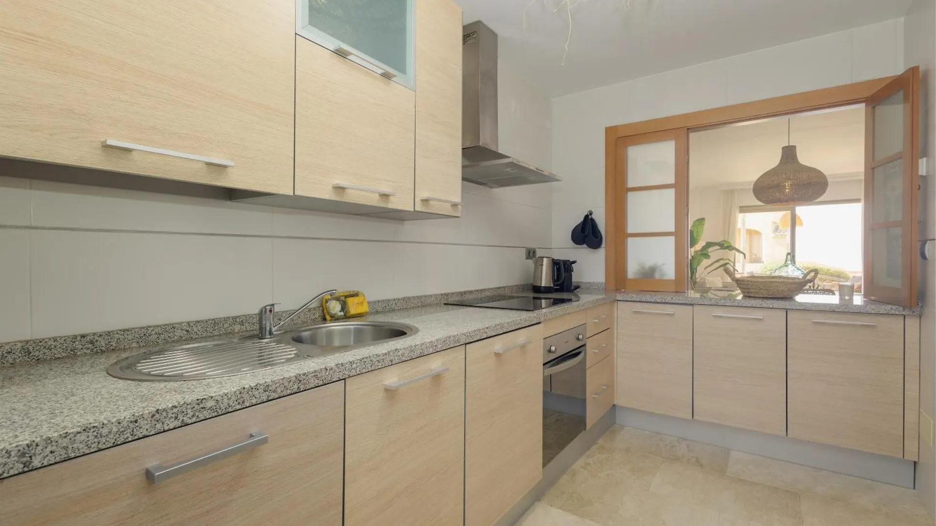 Modern And Luxurious Holiday Home With Sea Views In Benahavis Estepona Apartment